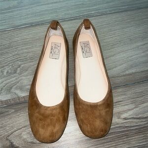 brand new AGL flats size 37.5